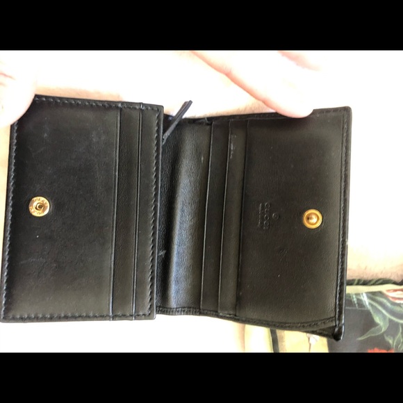 Gorgeous Gucci Marmot Leather Wallet - Picture 2 of 3